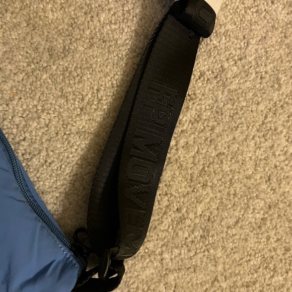 Free People Bullseye Sling Bag- NEW - Picture 4 of 5